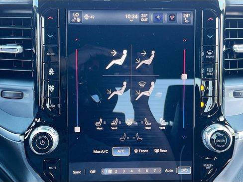 Used 2025 RAM 1500 Laramie AWD/4WD image 16