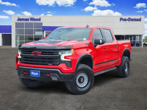 Used 2022 Chevrolet Silverado 1500 LT Trail Boss w/ LT Trail Boss Premium Package AWD/4WD image 1