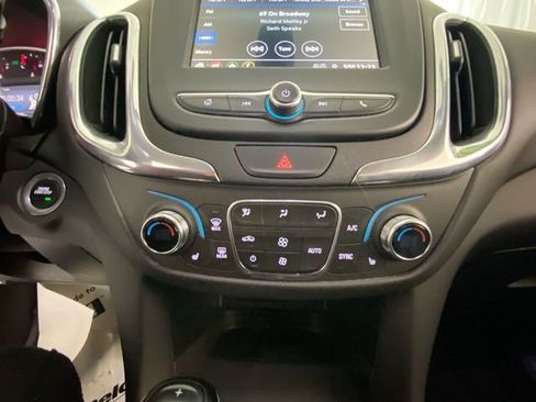 Used 2019 Chevrolet Equinox LT image 42