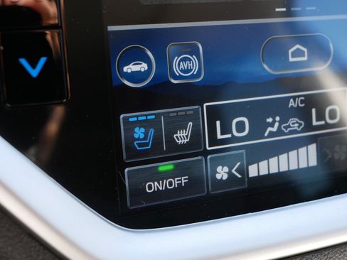 Used 2023 Subaru Ascent Touring AWD/4WD image 28