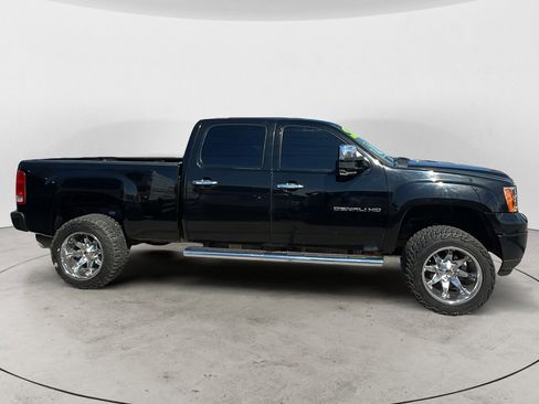 Used 2012 GMC Sierra 2500 Denali w/ Suspension Package, Off-Road RWD image 7