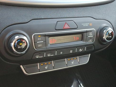 Used 2019 Kia Sorento EX image 15