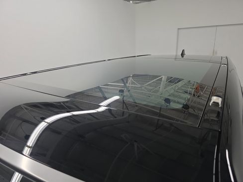 Used 2025 Rivian R1S Adventure AWD/4WD image 13