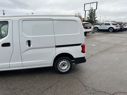 Used 2019 Nissan NV200 S w/ Cruise Control Package image 37