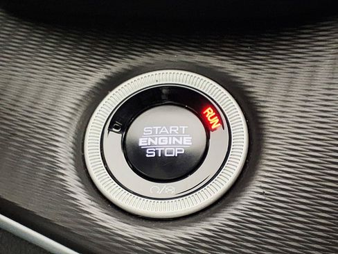Used 2025 Jeep Grand Cherokee Altitude RWD image 23