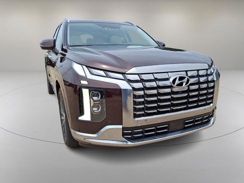Used 2023 Hyundai Palisade Calligraphy w/ Cargo Package AWD/4WD image 2