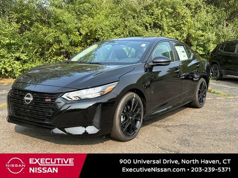 Used 2025 Nissan Sentra SR w/ SR Premium Package image 5