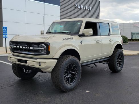 New 2025 Ford Bronco Outer Banks image 8