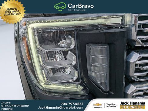 Certified 2023 GMC Sierra 2500 Denali w/ Denali Black Diamond Edition AWD/4WD image 9