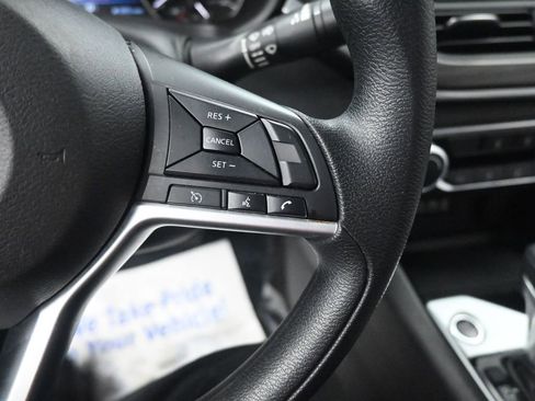 Used 2024 Nissan Altima 2.5 SV image 33