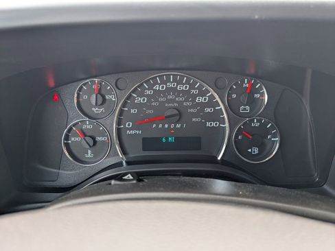 New 2025 Chevrolet Express 2500 w/ Communications Package image 29