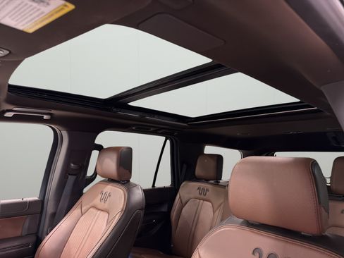 Used 2023 Ford Expedition King Ranch RWD image 15