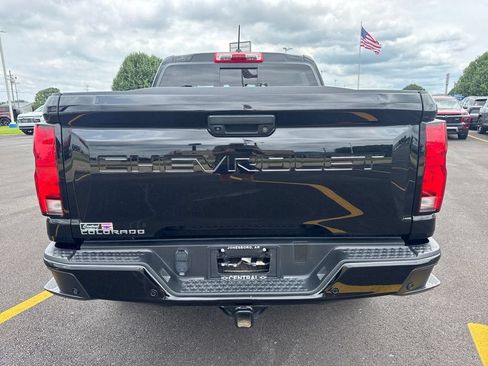 Used 2024 Chevrolet Colorado Z71 w/ Z71 Convenience Package 2 AWD/4WD image 5