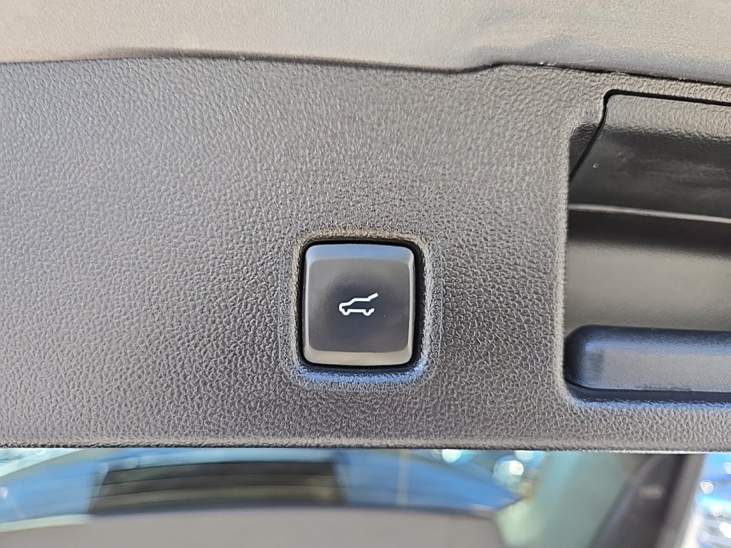 Used 2025 Ford Escape ST-Line Select AWD/4WD image 42