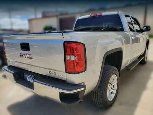 Used 2017 GMC Sierra 1500 SLE w/ SLE Value Package AWD/4WD image 15