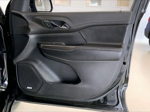 Used 2019 GMC Acadia SLT image 25