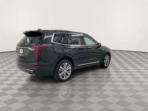 Certified 2025 Cadillac XT6 Premium Luxury w/ Platinum Package image 10