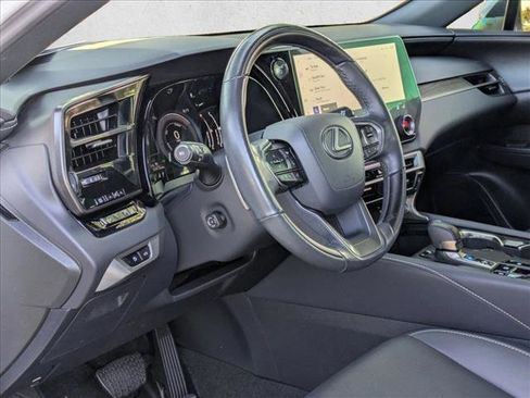 Used 2024 Lexus RX 350h image 11