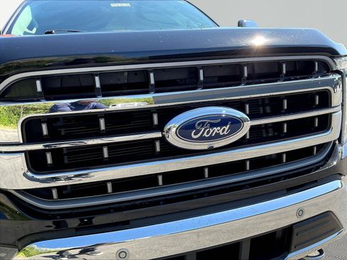 Used 2023 Ford F150 Lariat w/ Equipment Group 502A High AWD/4WD image 33