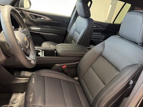 New 2026 Chevrolet Traverse LT image 11