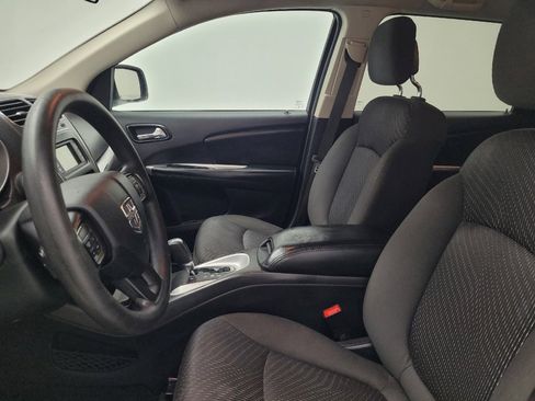 Used 2018 Dodge Journey SE FWD image 17