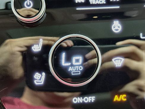 Used 2023 INFINITI QX60 Luxe w/ Performance Audio Package AWD/4WD image 5