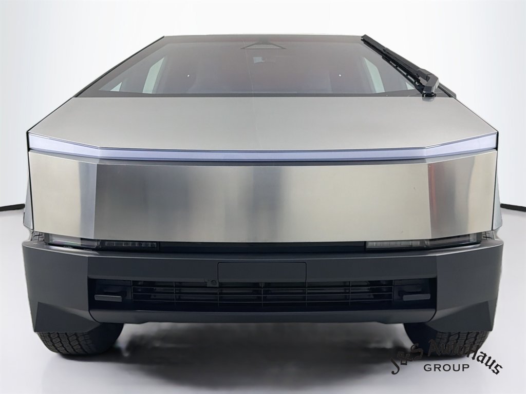 Used 2026 Tesla Cybertruck AWD Crew Cab image 2