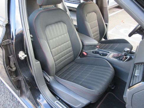 Used 2019 Volkswagen Jetta GLI image 22