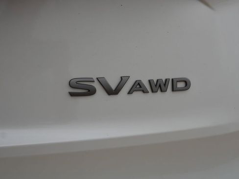 Used 2024 Nissan Rogue SV AWD/4WD image 10