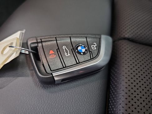 New 2025 BMW 330i xDrive Sedan w/ Convenience Package image 38