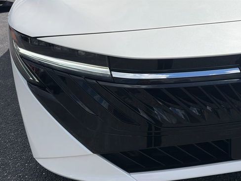 New 2026 Nissan Sentra SR w/ SR Premium Package image 11