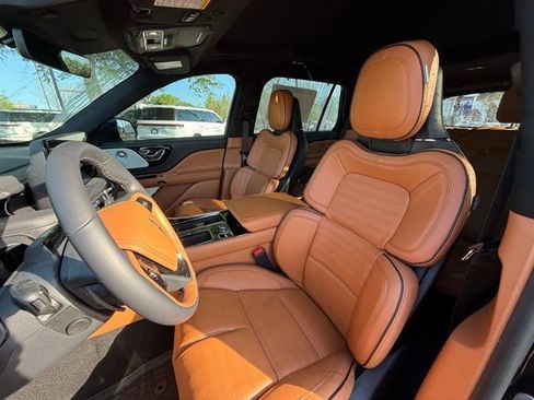 New 2025 Lincoln Aviator Black Label image 12
