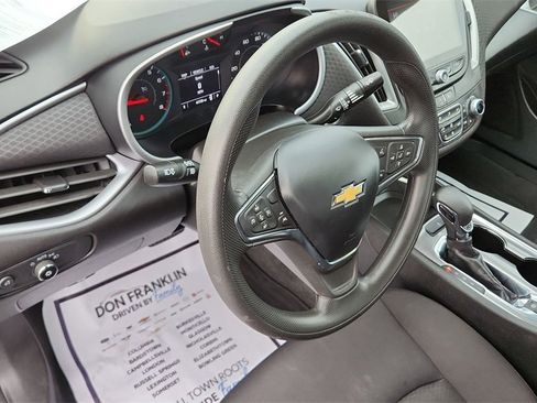 Used 2023 Chevrolet Malibu LT image 18