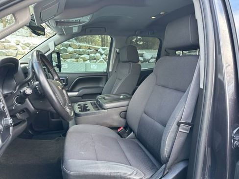 Used 2015 Chevrolet Silverado 2500 LT w/ LT Convenience Package image 10