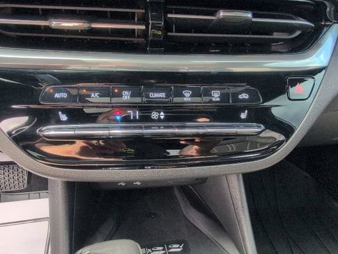 Used 2024 Buick Envista Avenir FWD image 30