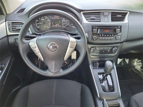 Used 2017 Nissan Sentra S image 25