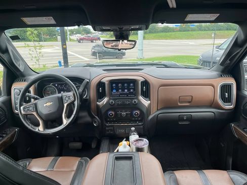Used 2020 Chevrolet Silverado 3500 High Country w/ Technology Package AWD/4WD image 5