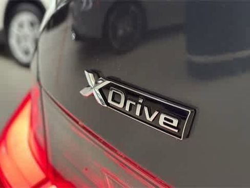 Used 2021 BMW 330i xDrive Sedan w/ Driving Assistance Package image 34