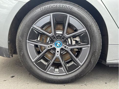 Used 2023 BMW i4 eDrive35 w/ Premium Package image 10