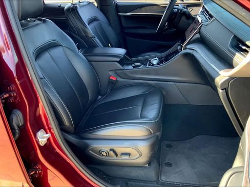 Used 2024 Jeep Grand Cherokee Limited 4xe w/ Luxury Tech Group II image 15