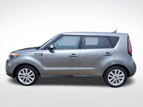 Used 2017 Kia Soul + FWD image 13