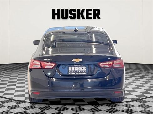 Used 2021 Chevrolet Malibu LT image 3