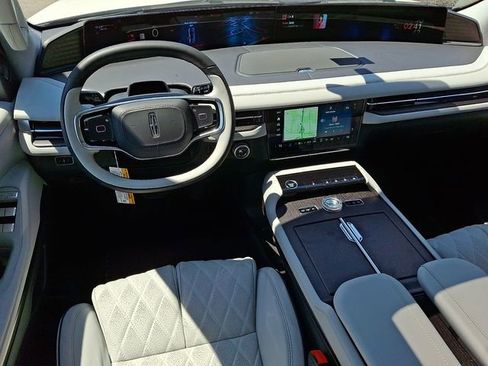 New 2026 Lincoln Navigator L Black Label AWD/4WD image 6