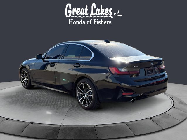Used 2022 BMW 330e xDrive w/ Premium Package AWD/4WD image 3