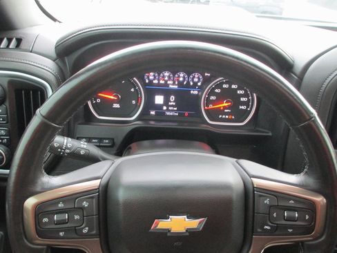 Used 2022 Chevrolet Silverado 2500 High Country w/ Technology Package image 28