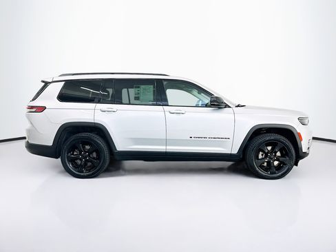 Used 2023 Jeep Grand Cherokee L Limited w/ Luxury Tech Group II image 10
