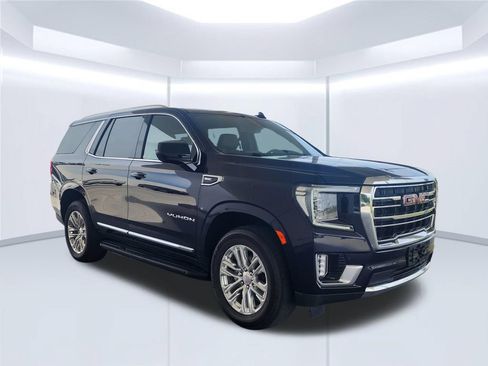 Used 2023 GMC Yukon SLT AWD/4WD image 3