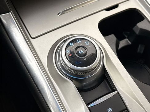 Used 2020 Ford Explorer XLT w/ Equipment Group 202A image 24