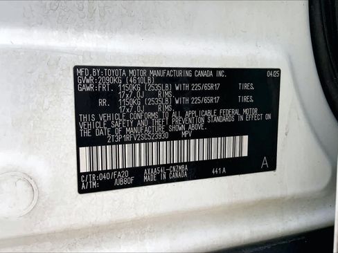 Used 2025 Toyota RAV4 XLE AWD/4WD image 36