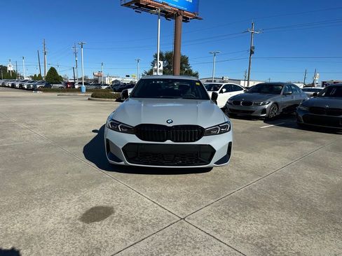 New 2026 BMW 330i Sedan w/ M Sport Package image 2